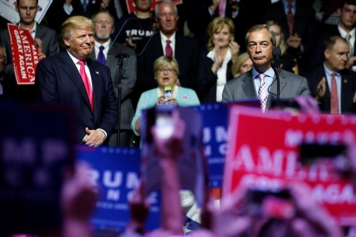 Brexit, Farage sul palco con Trump in Mississippi