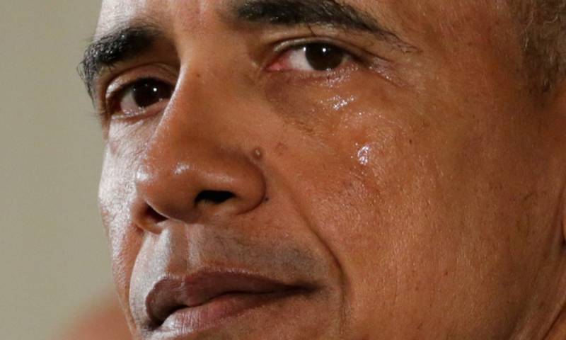 Le armi nella campagna, con Obama in lacrime