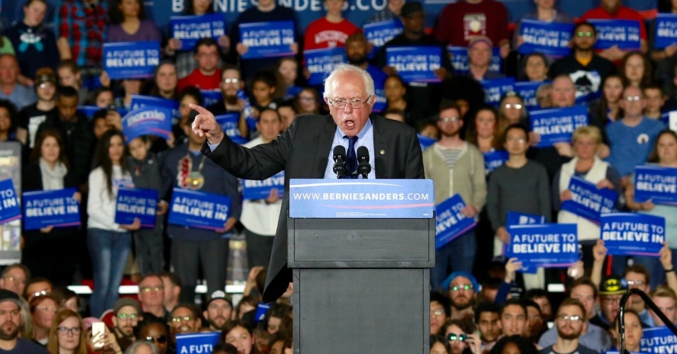 Democratici: Sanders batte Hillary 3 a 0 e riduce il distacco