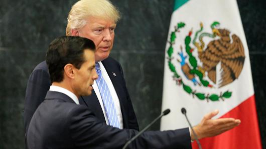 Trump mieloso in Messico, poi insiste &quot;muro e deportazione&quot;