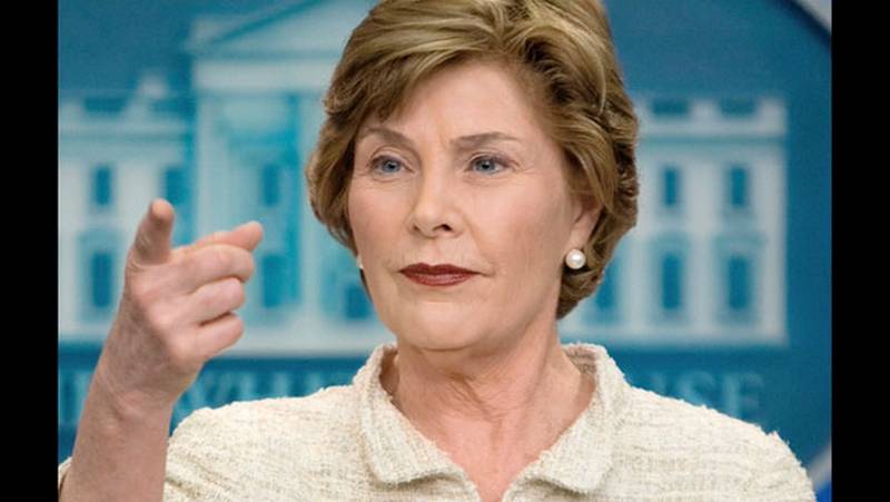 Repubblicani: Laura Bush tifa una donna, ma un’altra volta