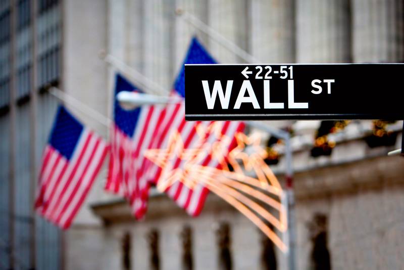 I conti in tasca ai candidat: Wall Street sostiene anti-Trump